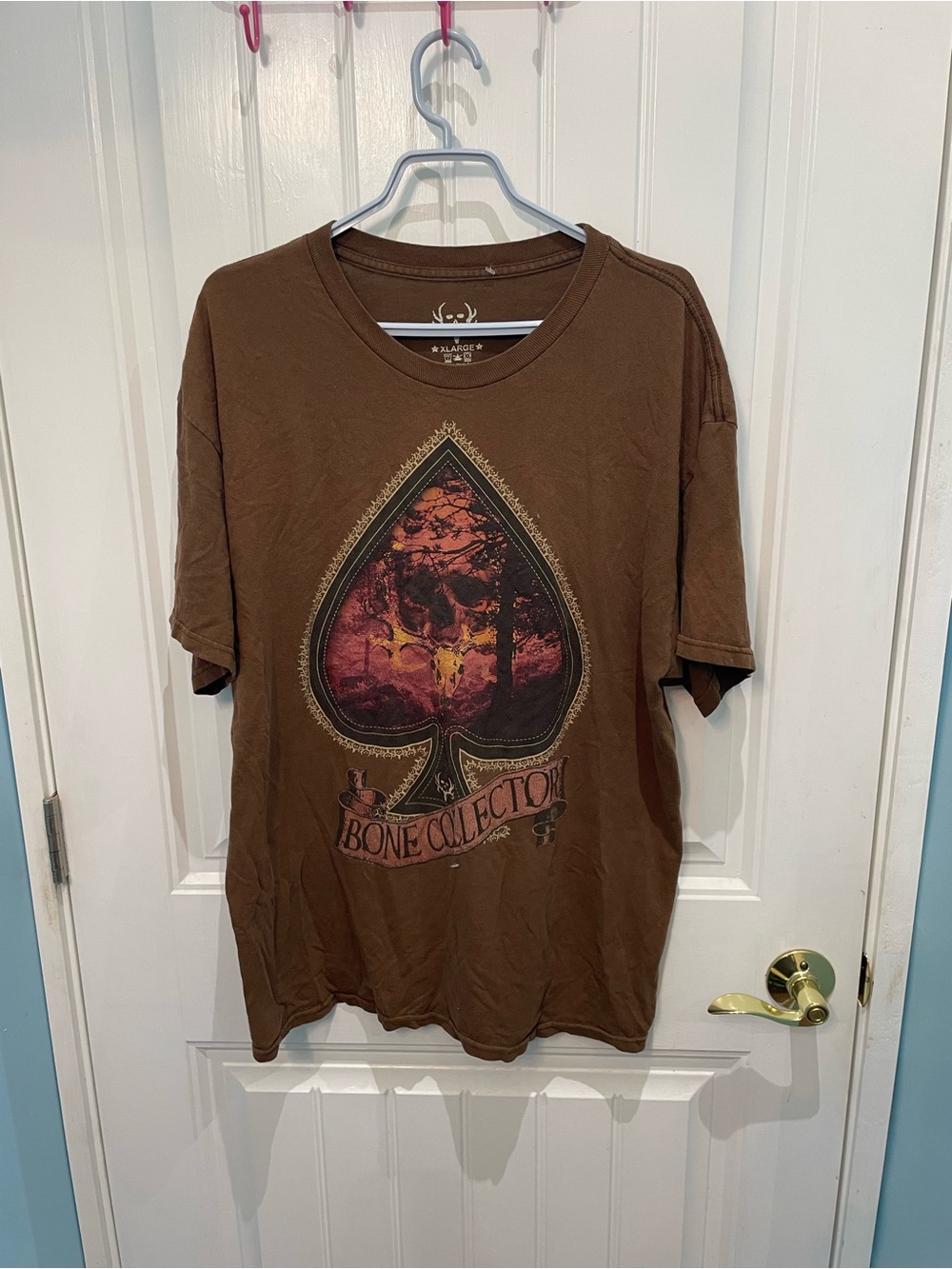 Men's Brown Short Sleeve Graphic Tee - Bone Collector Design